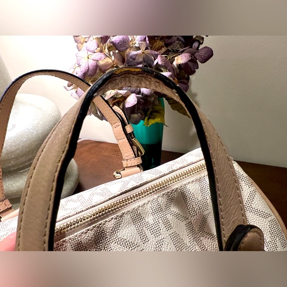 Michael Kors Medium Logo Chain Grayson Beige Satchel Bag - Picture 6 of 9